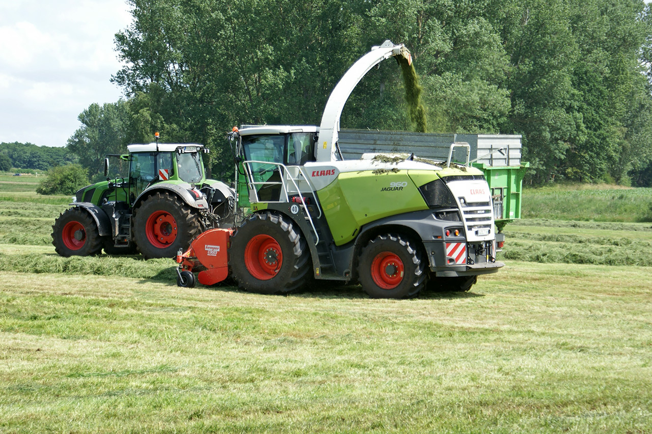 Landtechnik Karow GmbH: Landwirtschaftlicher Erntehelfer gesucht